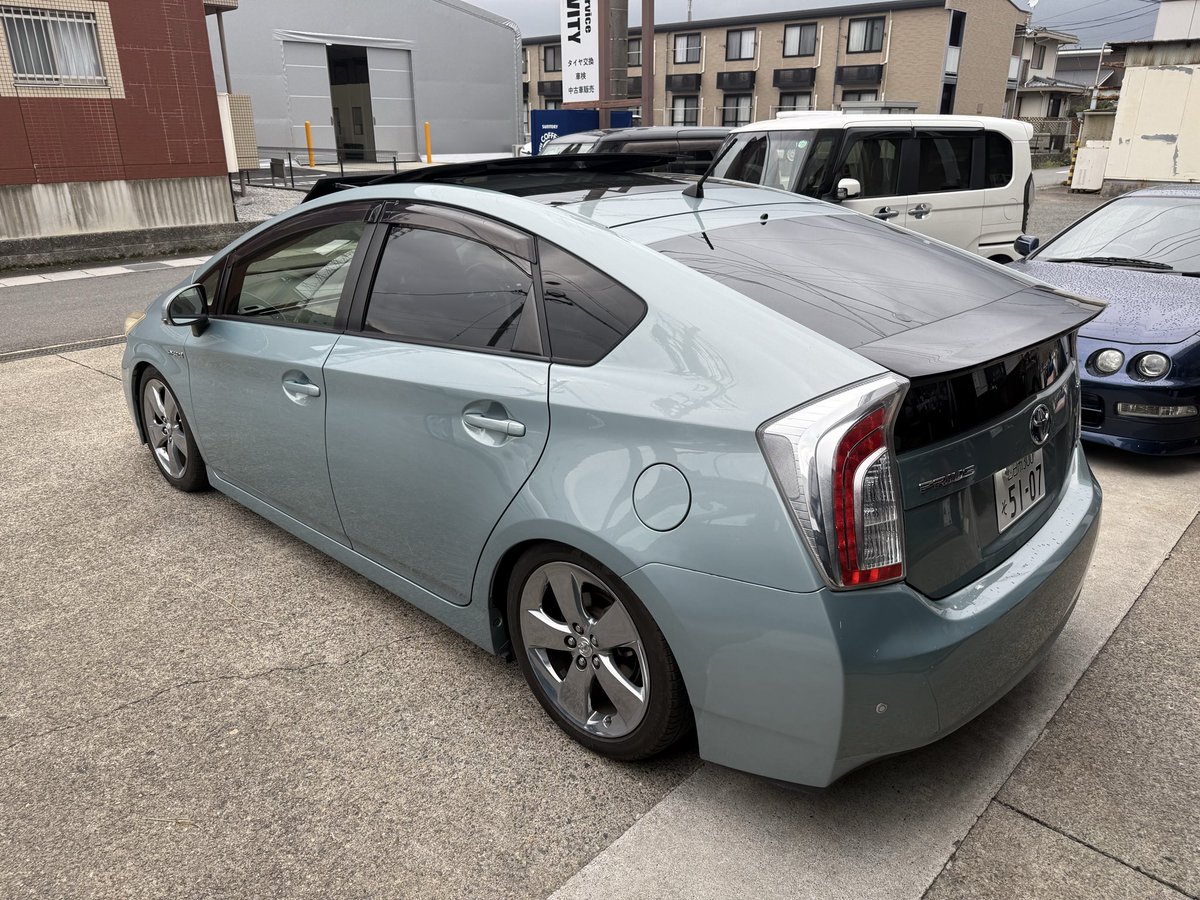 tanayan_s2k's tweet photo. 30系プリウス 
Gツーリング
フロスティーグリーン
17万キロ
気になる傷フル板金済
カロ サイバーナビ AVIC-CL910 25年地図
新品 Kicker KSS6904
新品RUSH車高調
Sツー純正 メッキ調+ピレリ 215/45R17
車体110万円
#車売ります #フロスティーグリーン https://t.co/w2nK5IaHs9