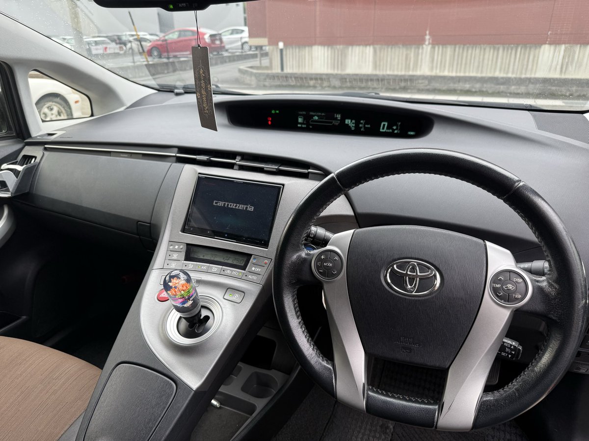 30系プリウス 
Gツーリング
フロスティーグリーン
17万キロ
気になる傷フル板金済
カロ サイバーナビ AVIC-CL910 25年地図
新品 Kicker KSS6904
新品RUSH車高調
Sツー純正 メッキ調+ピレリ 215/45R17
車体110万円
#車売ります #フロスティーグリーン