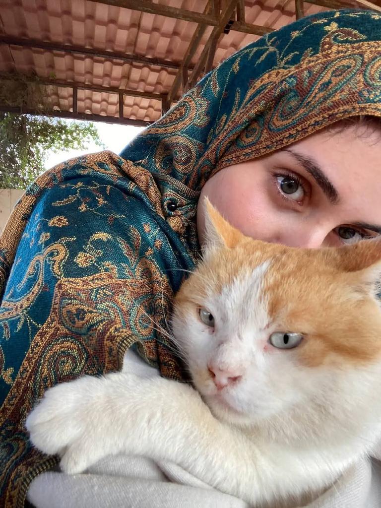 "زمین پر انسان بننا ایک انتہائی خاص کام ہے۔"
ـ میکسم گورکی