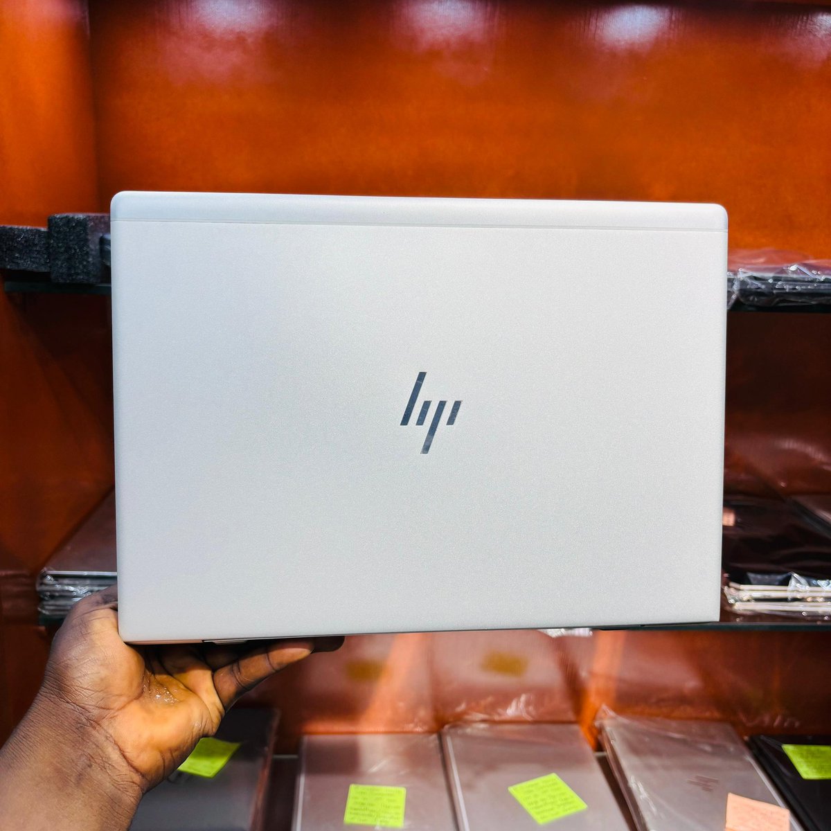 ALateef_Kasali's tweet image. Fresh HP Elitebook 840 G6
Corei5 8th Gen || 256 SSD + 8GB Ram || Keyboard Light 💡 || Face ID + Fingerprint || 14” Display
Price-:₦330k
– Tested & Trusted To Deliver ✅
DM or WhatsApp: 09091990633 @Bizziegadgethub
Kindly help me hit RT 🙏🏽