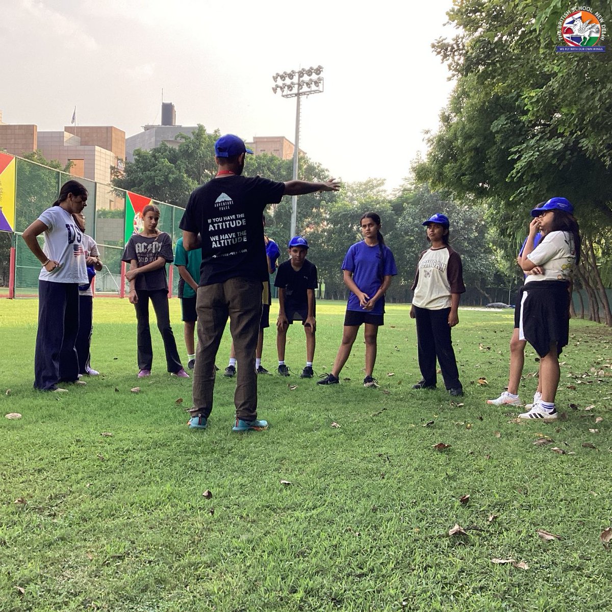 TBS_Delhi's tweet image. The Rising Leaders Programme is back! 🌟
This year’s journey began with an overnight camp where our Year 8 students cooked their own meals, took part in team-building activities and strengthened bonds through shared experiences.💫
 
#TBSDelhi #TBSCommunity #RisingLeaders