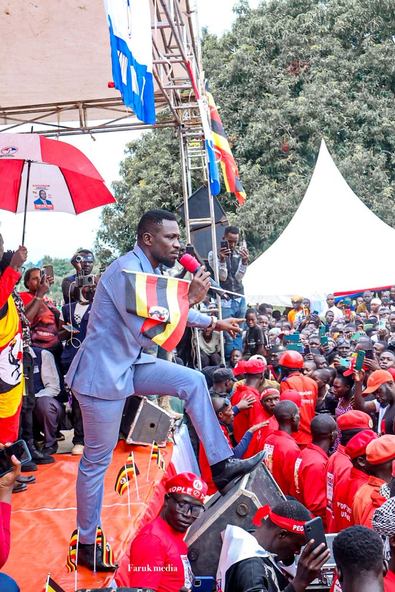 AidenKaliisa's tweet image. How can a teacher earn less in a year than a minister earns in a month? The NUP government will fix wage gaps and pay workers what they deserve.
BOBI WINE | #ProtestVote2026