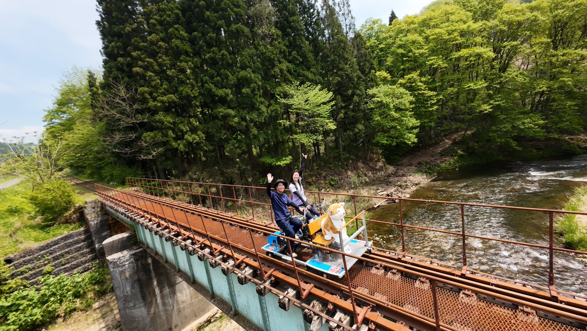 本日は #鉄道の日 🚃

#奥秋田 エリアは、#秋田内陸線 や #JR奥羽本線 、#JR花輪線 が運行しているほか、旧小坂鉄道を活用した「#小坂鉄道レールパーク」、「#大館・小坂鉄道レールバイク」のアクティビティ、旧東急電鉄で活躍した「#青ガエル」の展示など、様々な鉄道コンテンツを楽しめます🌟