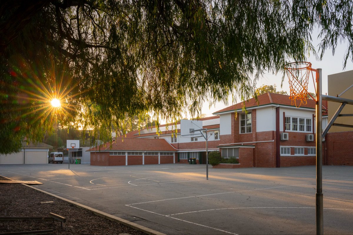 MrMP_Wright's tweet image. When teachers learn, students thrive 
Honoured to see Floreat Park PS featured in @AppleEDU global #AppleLearningCoach story — showing how coaching, collaboration &amp;amp; curiosity build powerful learning cultures 
🎥apple.co/ALC-anthem
 #EdLeadership #FloreatParkPS