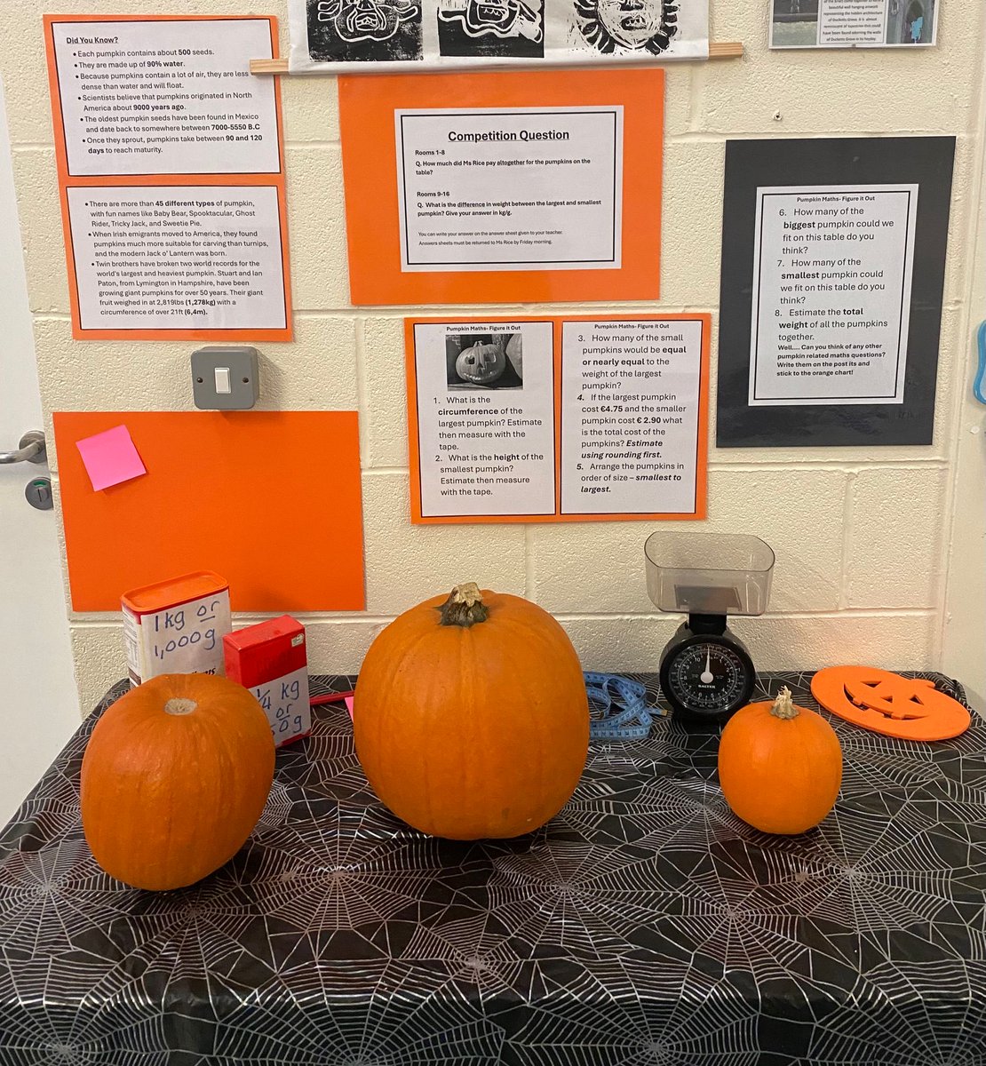 bennekerryns's tweet image. All pupils will visit our Halloween themed table this week to answer some pumpkin related maths questions! 🎃 
#MATHSWEEK2025 #IUSEMATHS @mathsweek