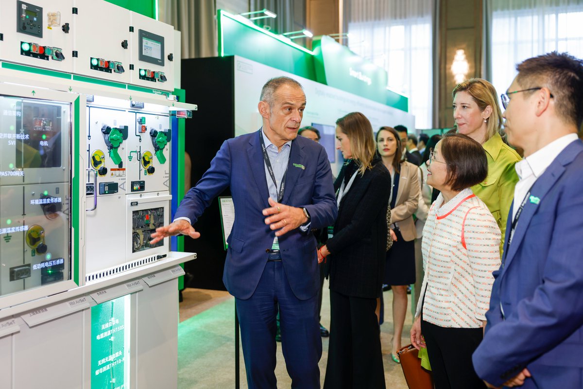 jptricoire's tweet photo. Thrilled to join Schneider Electric Innovation Summit in Hong Kong. Great to connect with policymakers, customers, and academics to advance sustainability.

From smart buildings to infrastructure, the tech to make Hong Kong efficient, resilient, and low-carbon is already here. https://t.co/zEbsDKVWUe