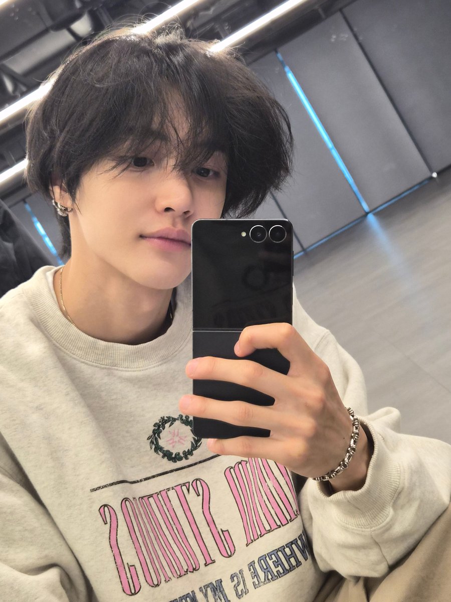 나 지금 거의 반수면 상태엿는데
원빈이 버블 보고 잠 다 깻음 볼... 말랑말랑