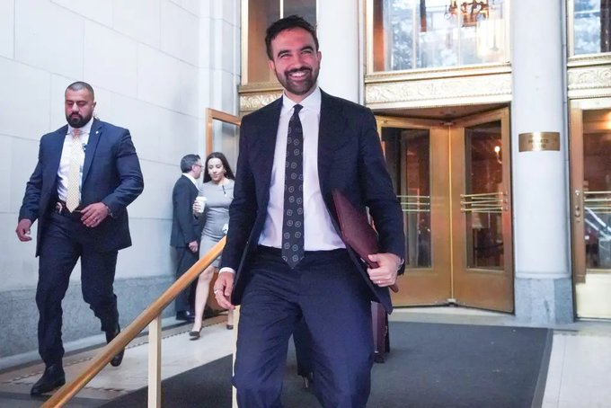 WallStreetMav's tweet image. MAMDANI MAYORAL CAMPAIGN TOOK IN $13,000 IN ILLEGAL FOREIGN DONATIONS, RECORDS SHOW (NYP)
Lefty socialist and mayoral frontrunner Zohran Mamdani’s campaign quietly took in nearly $13,000 in potentially illegal foreign donations — including one from his mother-in-law in Dubai,…