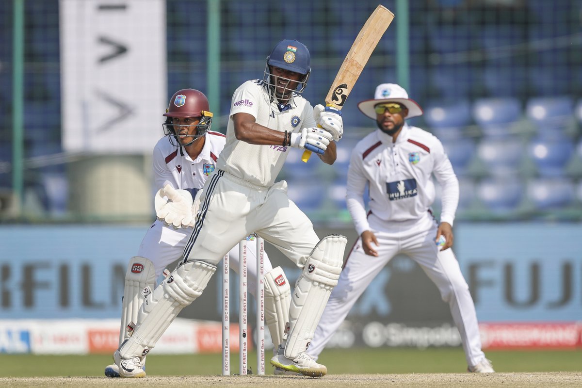 BCCI's tweet image. 📸📸

A day to cherish for #TeamIndia 🇮🇳

Scorecard ▶ bit.ly/INDvWI-2ndTEST…

#INDvWI | @IDFCFIRSTBank