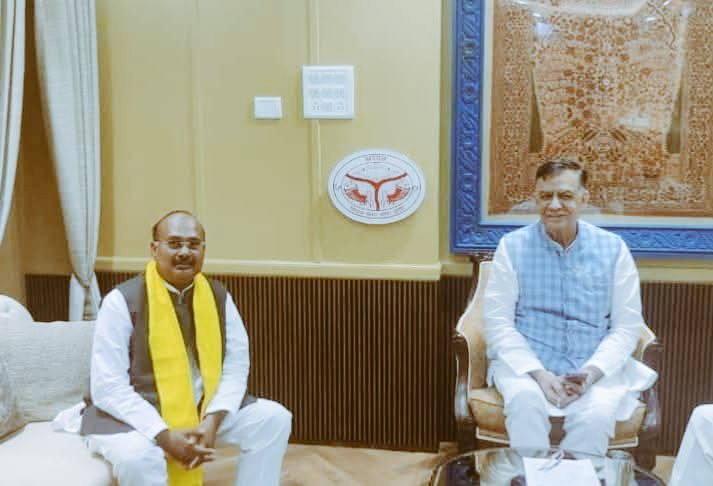 उत्तर प्रदेश विधानसभा के माननीय अध्यक्ष श्री सतीश महाना जी को जन्मदिवस की हार्दिक बधाई एवं शुभकामनाएं !
<a href="/Satishmahanaup/">Satish Mahana</a>