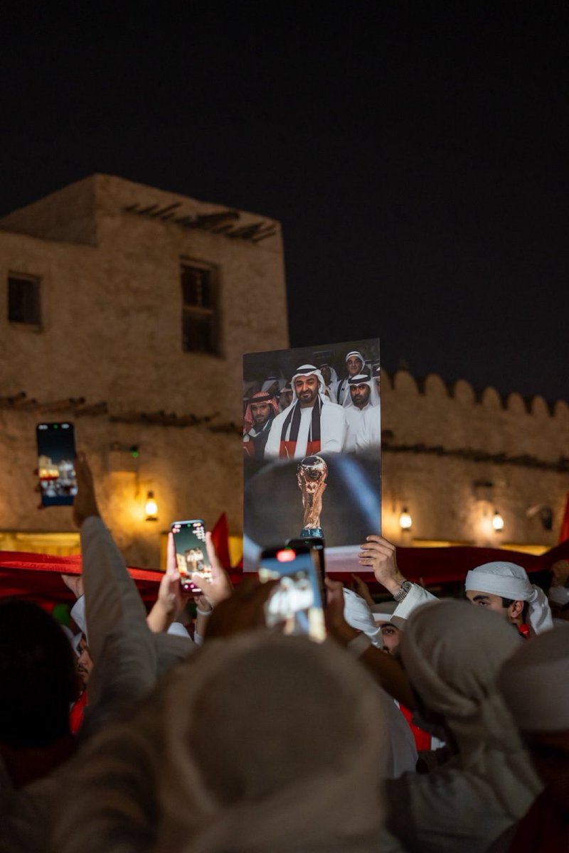 Alameri_as's tweet image. أفعلوها من أجله🇦🇪

#بوخالد 
#منتخب_الإمارات #حلم_وطن