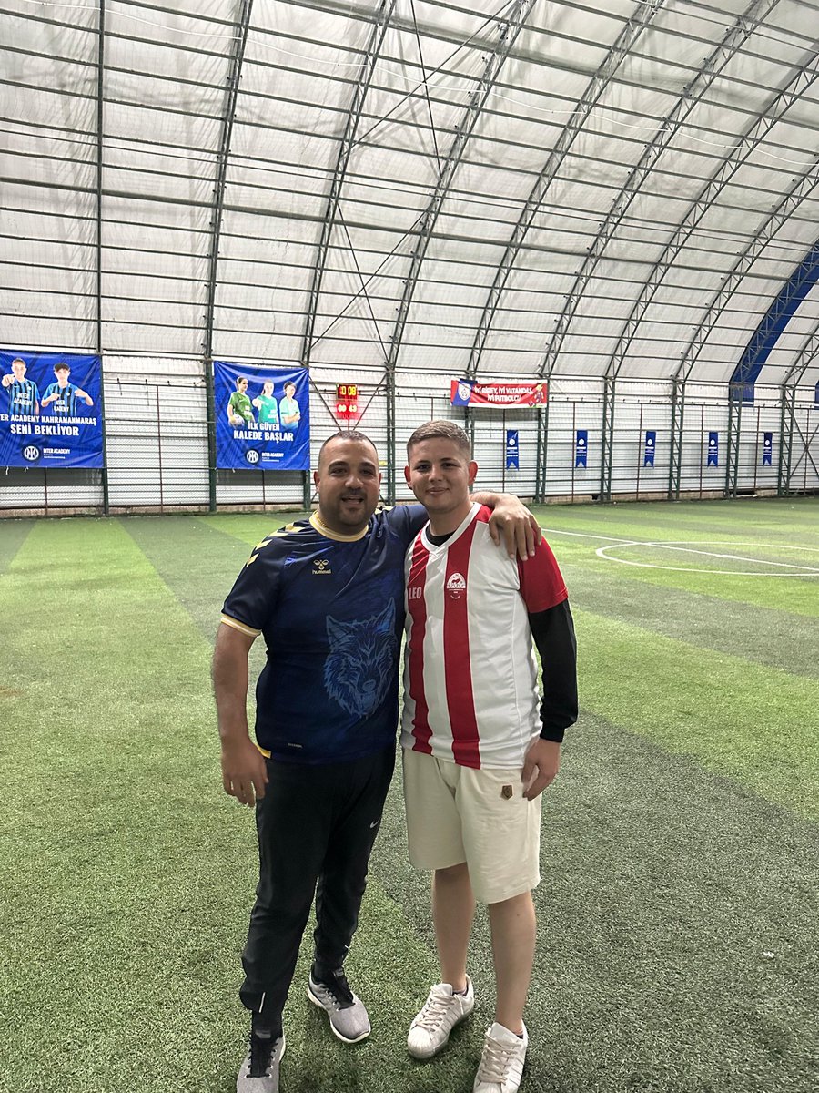 Yaklaşık 15 yıl aradan sonra Halı saha…Profesyonel Futbolcu Kardeşlerimiz ve Teşkilatımızın gençleri ile maç yaptık… Yaş 40 ama yaşlanmamışım 🧿🧿🧿😉 <a href="/saticiomeremrah/">Ömer Emrah SATICI</a> <a href="/Abdlkuzu4600/">Abdullah Kuzu</a> <a href="/YusufTerlik46/">Yusuf Terlik</a>