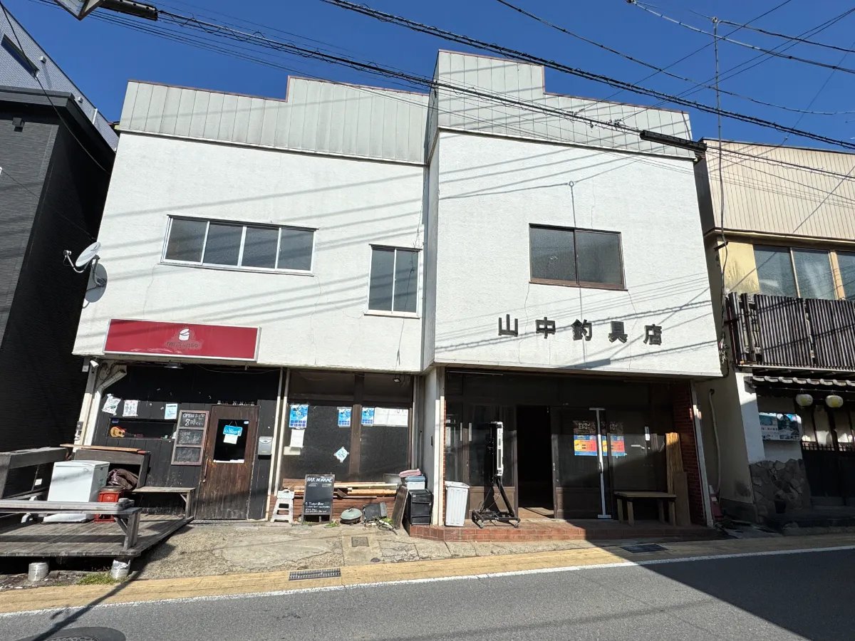 orange_inc_'s tweet photo. 【成田駅徒歩4分 テナント募集✨️】
地域に根ざした小商いをしたい方を探しています🙇
賃料5万円（税抜）、約9畳のお部屋で、事務所利用もOK。
築古物件でDIYしたい方もぜひ！

アットホームな雰囲気で、一緒に街を盛り上げてほしいです🥰
#貸店舗 #空き店舗 https://t.co/RH5HRbdRYt
