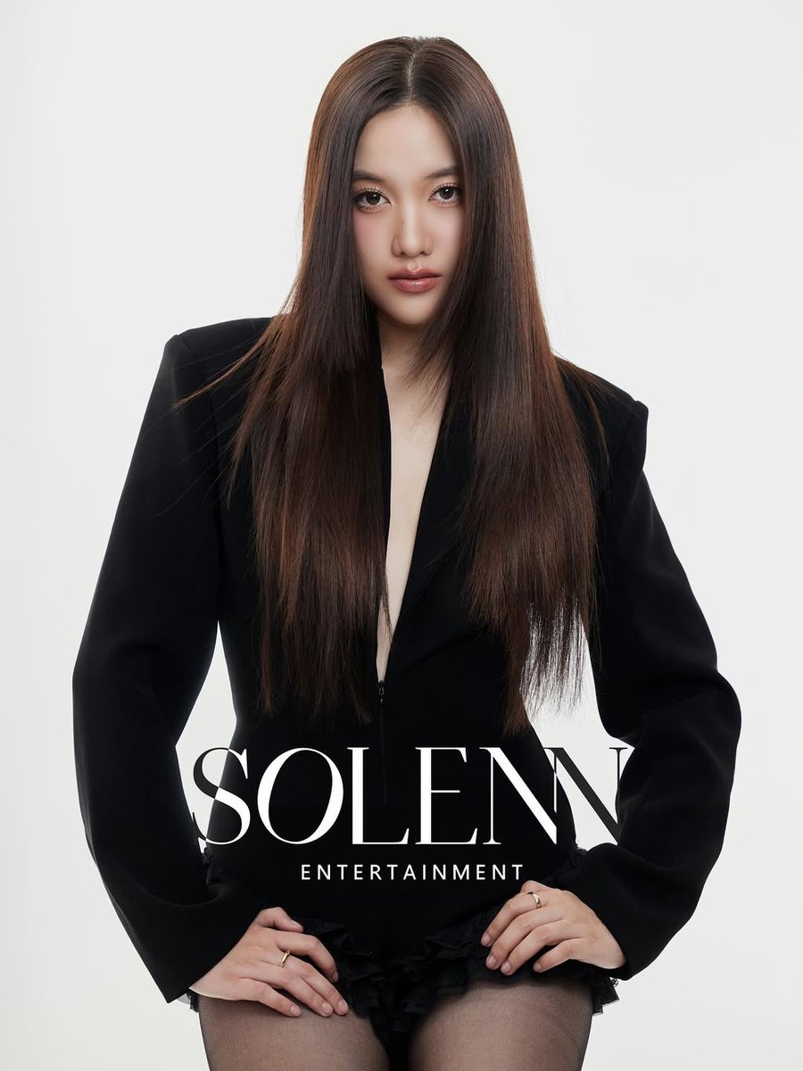 Mamimon26's tweet image. ไวป์เดียวกัน อยากถามว่าไปถ่ายวันเดียว ที่เดียวกันใช่มั้ยคะ 😂✌🏻
SOLENN ENTERTAINMENT
#solennEntertainment
#srchafreen
#BeckyEntertainment
#Beckysangels