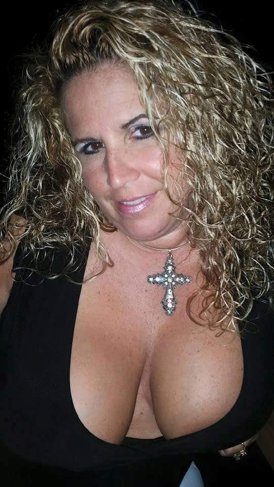 38dddhotmilf tweet media