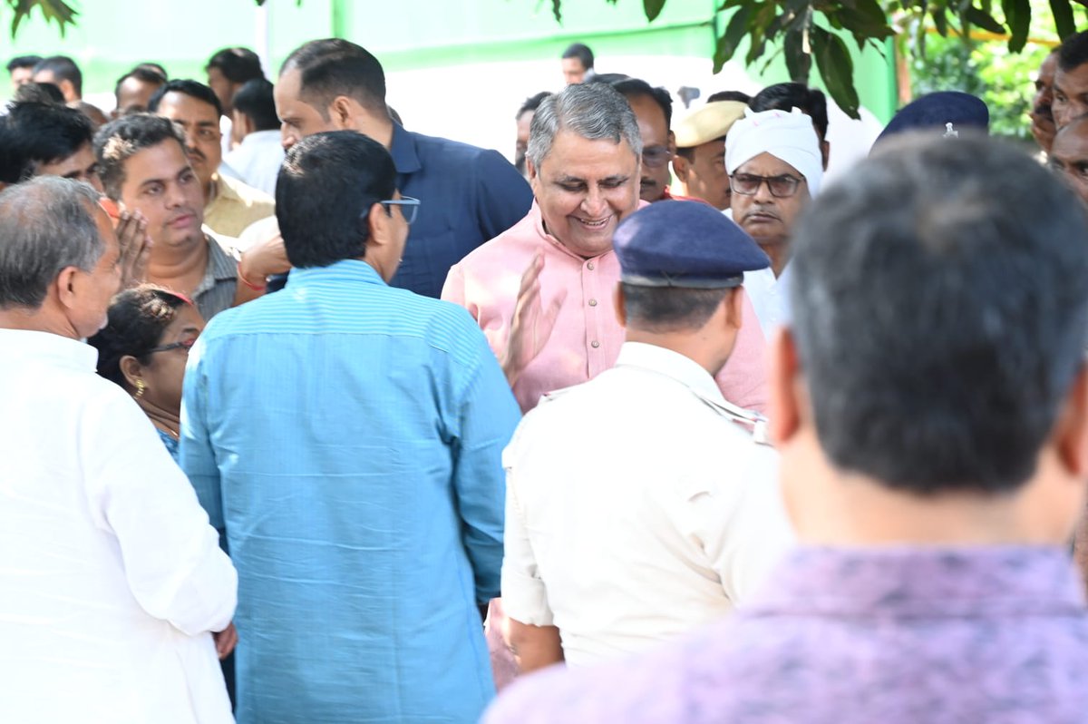 VijayKChy's tweet photo. आज अपने पटना स्थित आवास पर जनसंवाद के दौरान।
#JDU #NitshKumar #Bihar https://t.co/ceU7I5GAH7