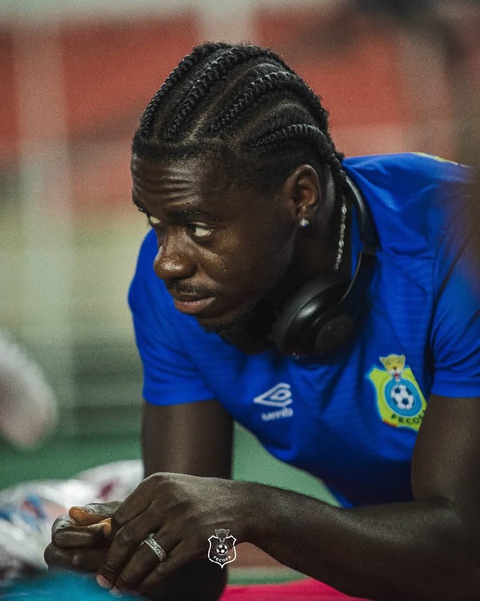 CongoleseFNews's tweet image. 🔩 𝗗𝗘𝗥𝗡𝗜𝗘𝗥𝗦 𝗥𝗘́𝗚𝗟𝗔𝗚𝗘𝗦 🐆 !
🔜 Nos léopards ont effectué leur dernière séance d’entraînement avant le match face au Soudan 🇸🇩 ce mardi 14 octobre !
#RDC #RDCSDN #DRCSDN #CODSDN #WCQ2026