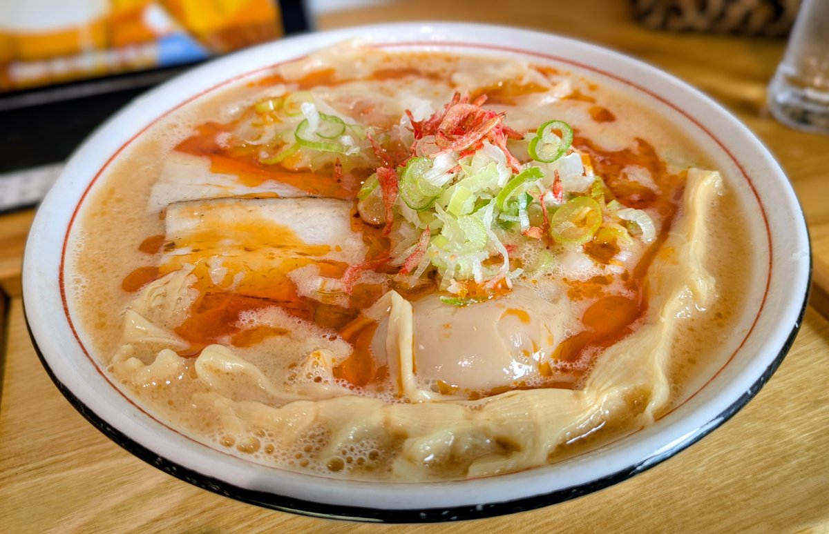 中華そば肴yamago
海老ワンタン坦々
塩中太ちぢれ味濃ゆ南蛮辛玉辣油🥚🙇‍♀