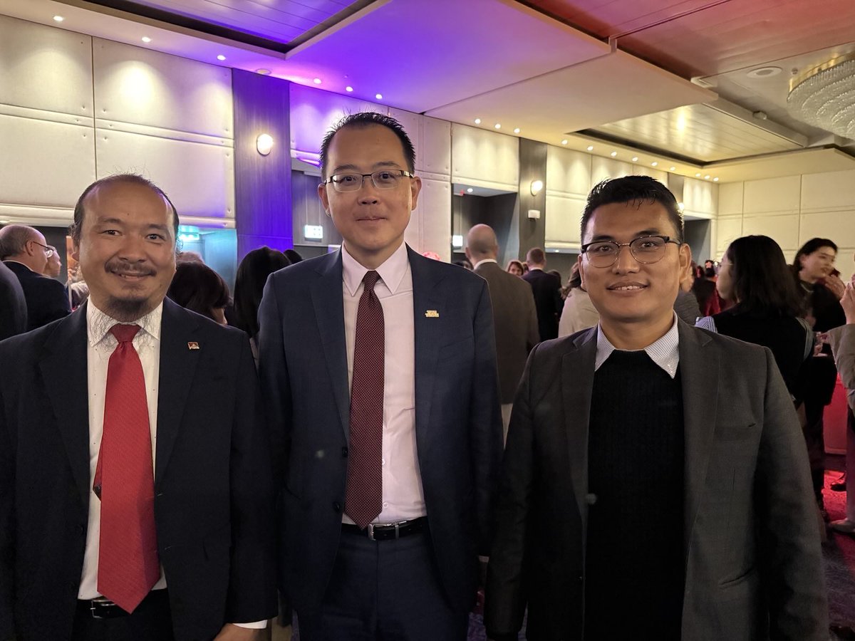At the National Day celebration of #Taiwan in Geneva, Director General Greg Lee met with the representatives from Tibet Bureau in Geneva, discussing issues of mutual concerns in a cordial and friendly atmosphere.