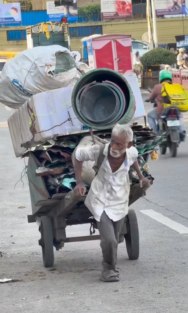 बाप की ज़िंदगी गुज़र जाती है, बेटे की ज़िंदगी बनाने में,

और बेटा लिखता है My wife is My Life !!