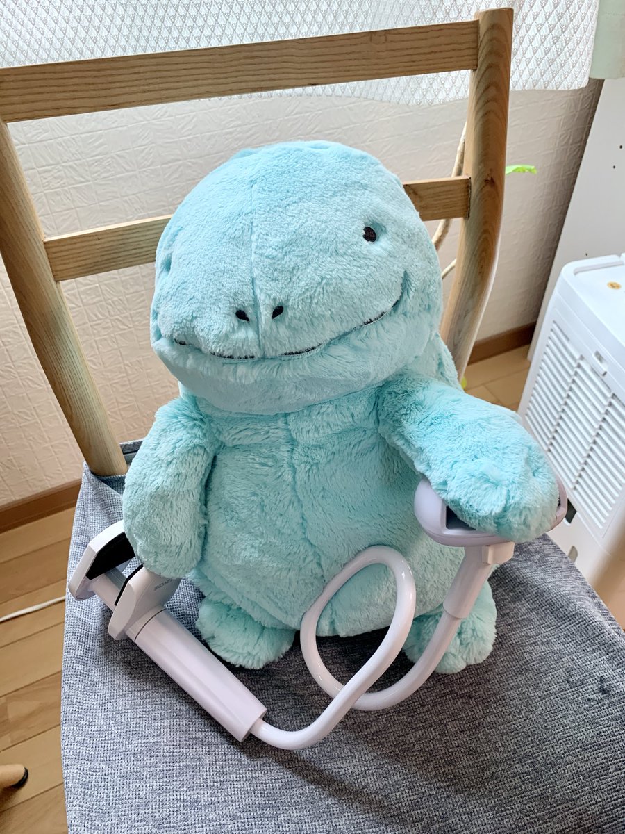 それ病院で腕置くやつじゃないよ〜🤚

新しいもの、気になるだぬ！(˙𐃷˙)

Amazonセールだった時にスマホを固定するスタンド買ってみた。
まだなにもお見せできる技術がないけど、いつか手元を撮ってみたい。。
自分が人様のを見るのが好きだから。

#ヌオーのいる暮らし