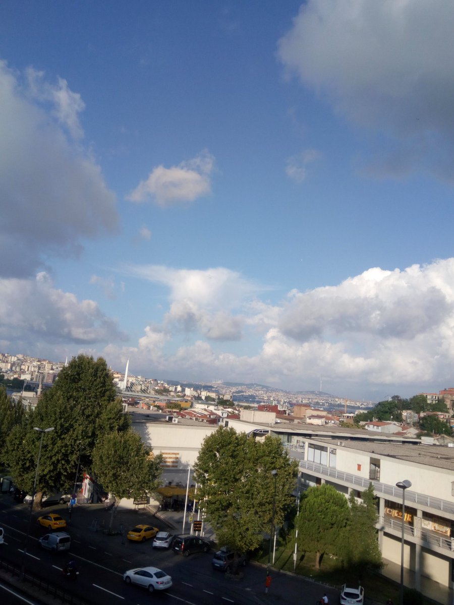 1Kitap_sever's tweet image. "Olumsuzluk hastalığın besinidir " derler .
O zaman sağlıkla mutlulukla #Gunaydin 👩🏻🏫☕🇹🇷🪴