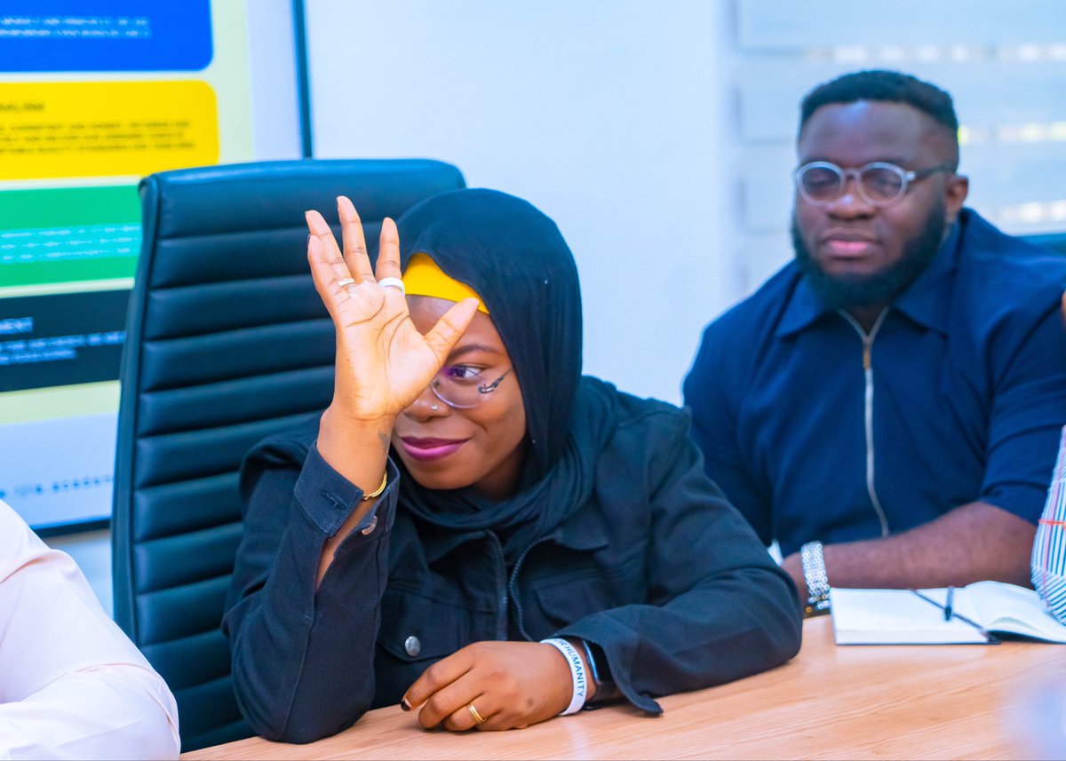 To commence their first-quarter leadership seminar, our fellows participated in an enlightening session that explored diverse leadership models and philosophies, setting the foundation for a week of introspection, learning and personal growth.

They were also encouraged to