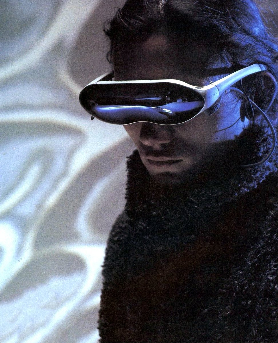ObsoleteSony's tweet image. The Sony PLM-A35 was designed 25 years ago