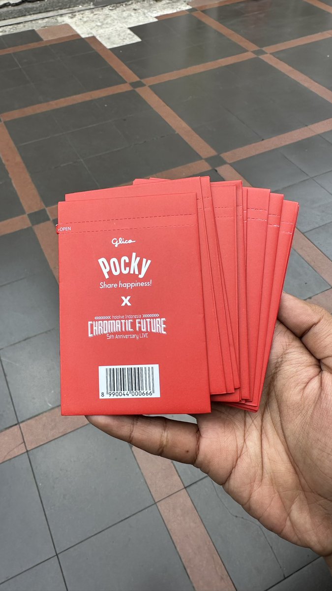 aku bang! aku mau gacha Pocky x hololive bang! ☝🏽😎