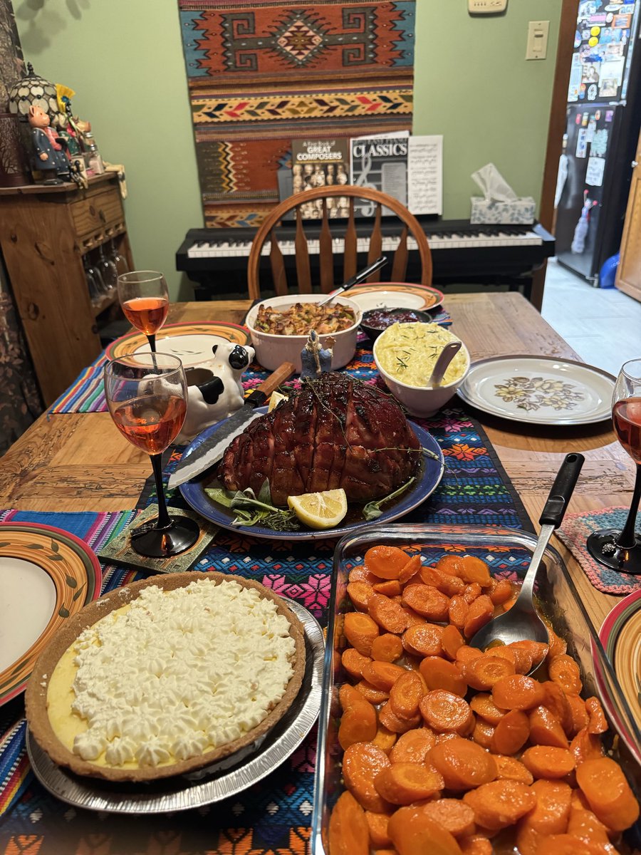 Axanss's tweet image. happy canadian 🇨🇦 thanksgiving…. cooked by me… no theres no turkey because we planned this last second and I had no clue it it took more than a day to thaw…. Next time…. ill make more food next time please dont get mad at me…