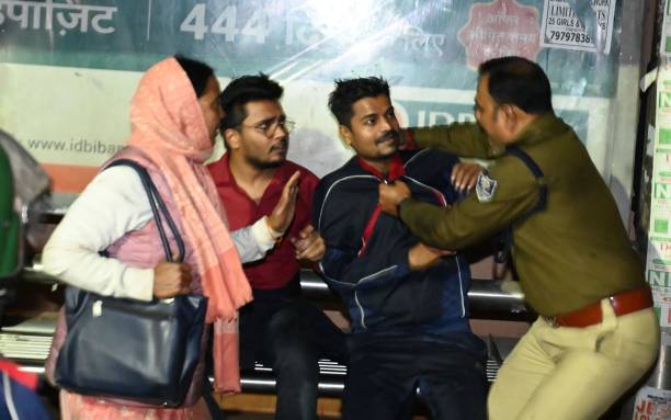 Pranaw_0's tweet image. बिहार वालों याद है कि भूल गए कैसे इस हरामजादी सरकार के BPSC CSE ke students pe लाठी चलाई थी।
Vote dena सोच समझ के
BPSC protest 2024
#bpsc #bpsc70th
#BiharElections2025