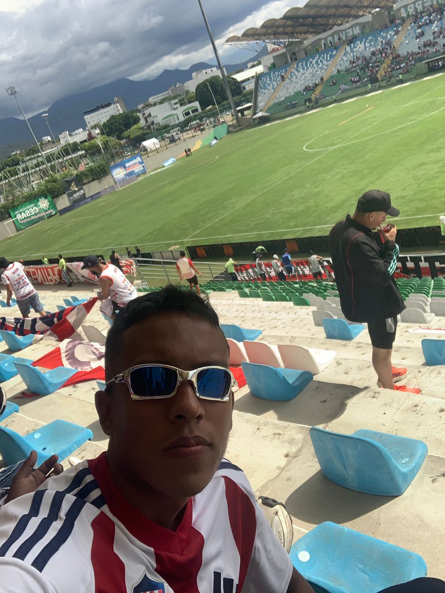 jcamilofuentes's tweet photo. Ganes o pierdas te sigo igual. @JuniorClubSA
#Bkns #JUNIORMANDA https://t.co/Gh6zOGvoOG