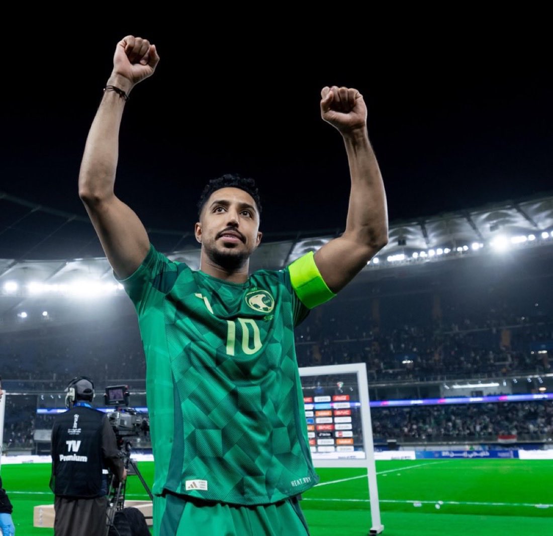 90 دقيقة ستكون طويلة جدا في الانماء
90 دقيقة ستكون بمثابة جحيم وصخُب 

مثل بلادّك ولك الشرف💚​💚​🇸🇦​

#Saudiday 
#السعوديه_العراق