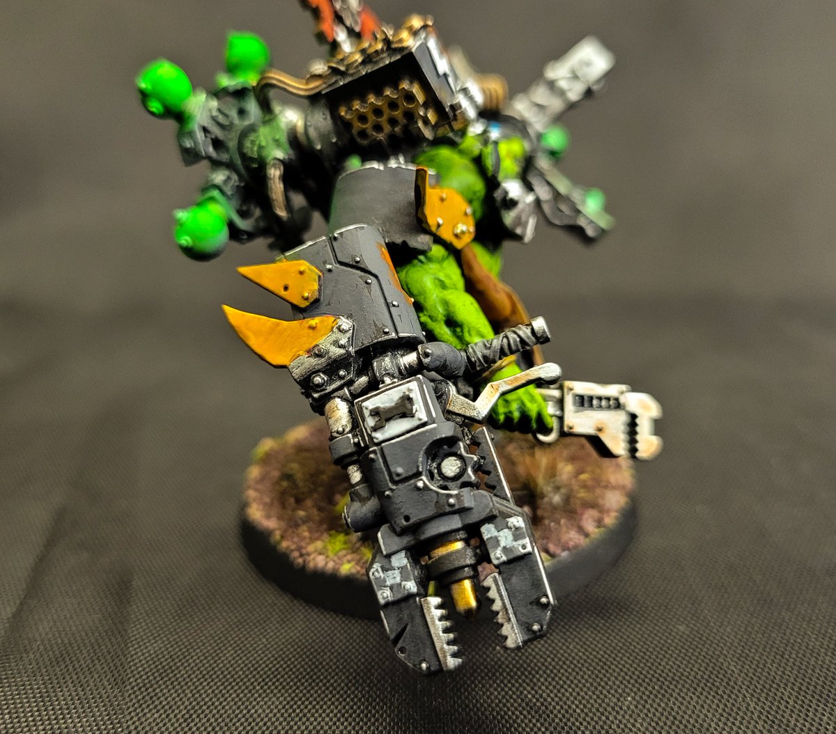 joshthomas45's tweet image. GM Everyone! GM posting/replying will continue until things improve or I am suspended for saying good morning to the homies. Anyway, happy #Orktober Here's one did for a friend a while back #warhammer40k #ArtistOnX