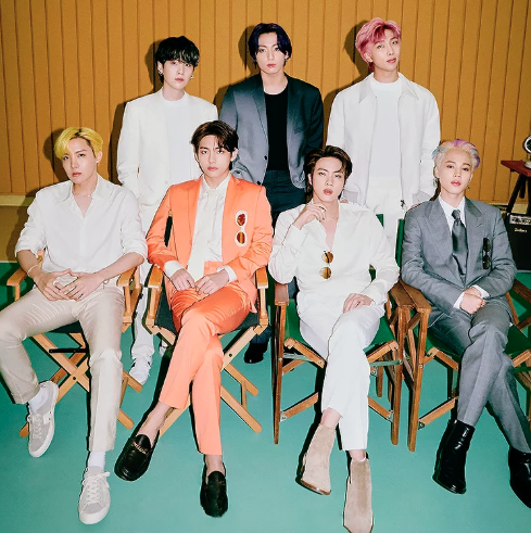 AboutMusicYT's tweet photo. BTS is the most awarded artist at the MAMA awards, with 52 wins overall. https://t.co/LPpH8hlrRL