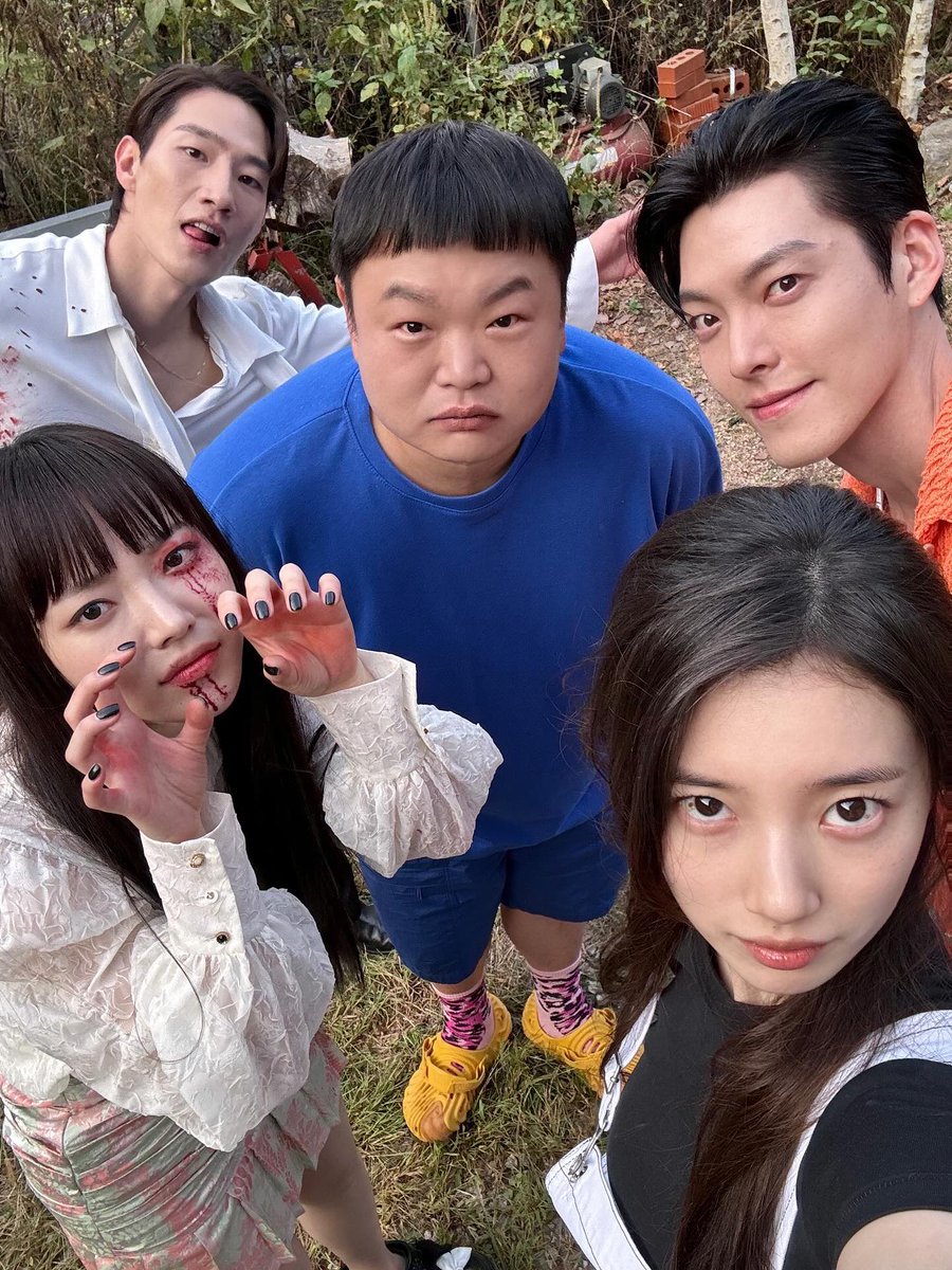 ssoap_d's tweet image. 다지니 이 조합 또 안되나
물론니죽내죽인상극이낑겨잇지만
묘하게얼레벌레굴러가는조합ㅋㅋㅋ