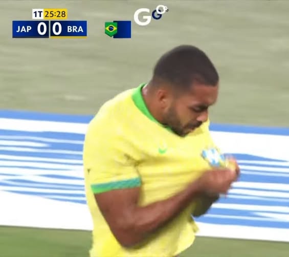 br_dadepressao's tweet image. Quem a mídia tenta vender como craque // o verdadeiro craque.