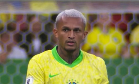 br_dadepressao's tweet image. Quem a mídia tenta vender como craque // o verdadeiro craque.