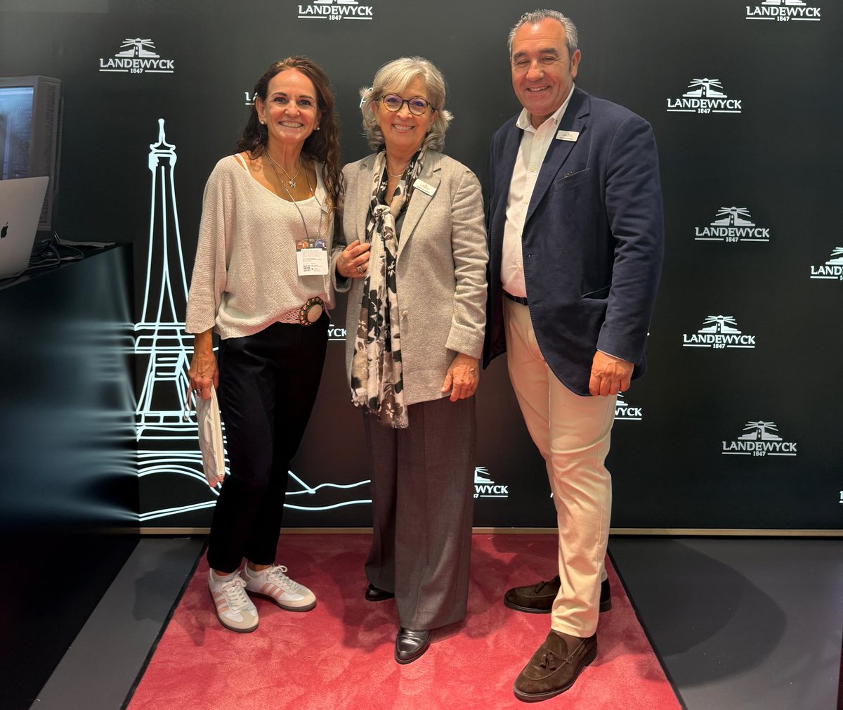 landewyck_es's tweet image. 🌍 Del 18 al 20 de septiembre estuvimos en #InterTabac Dortmund junto a +800 expositores de 70 países.

✨ Innovaciones, propuestas, sorteos y momentos únicos (incluido un aniversario histórico 🎂).

🙌 ¡Gracias a todos los que lo hicisteis inolvidable!