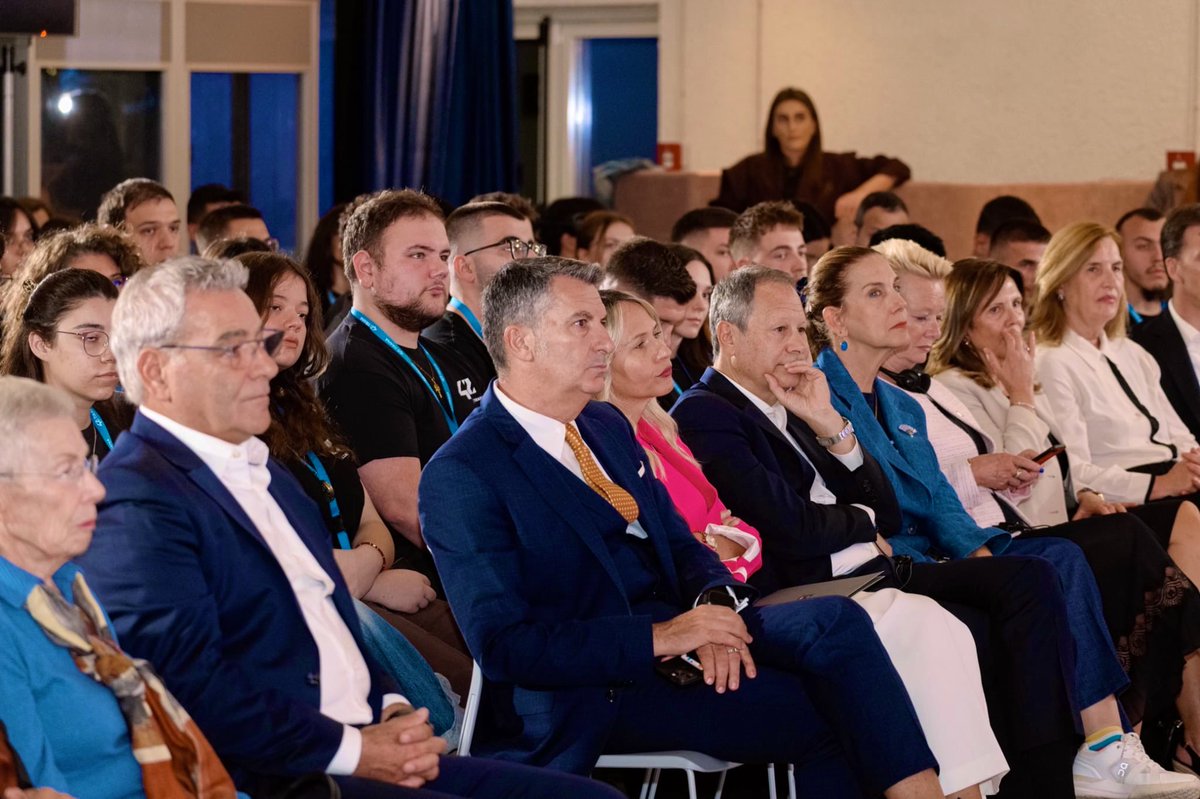 Ambassadrice Catherine Suard tweet media