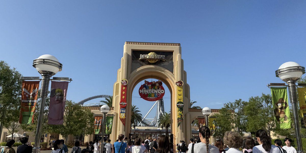 rosa_scarlet's tweet photo. 出遅れた理由は、何年振りかのUSJ https://t.co/j5vVWux5FI