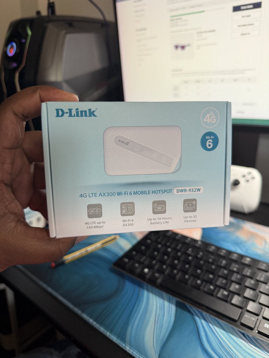 TechJamo's tweet image. Cheeky Review Care Package from the Guys at @DLink_UK ❤️

Looks like they&apos;re dipping into the Travel Tech Game 💯