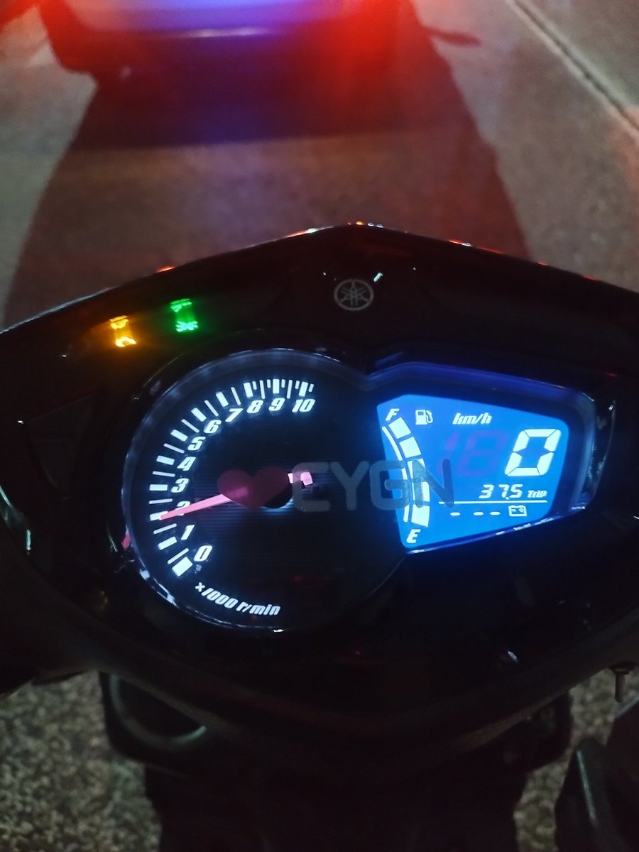 Uber稼働始めた瞬間バッテリー死んだ。
突然すぎる。
当分おやすみ。。します😭