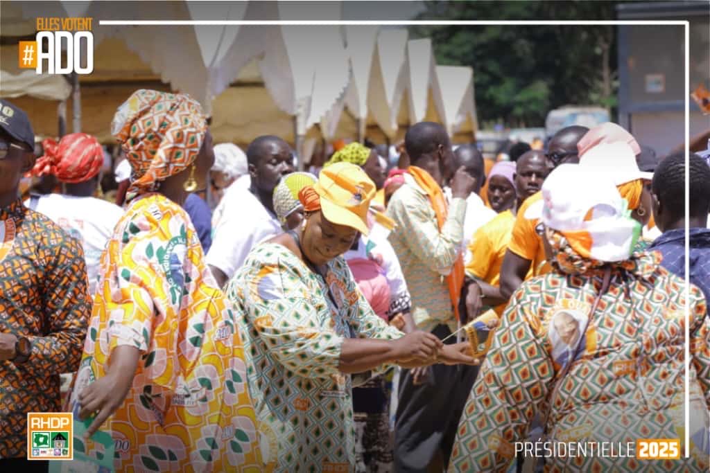 FemmesAvecADO's tweet photo. La ville Séguéla était en mouvement ce lundi 13 Octobre pour la campagne #ADOpresident

#PourUneGrandeNation #ADO2025 #GrandeCotedIvoire #LesFemmesAvecADO https://t.co/mMMGjoC75x