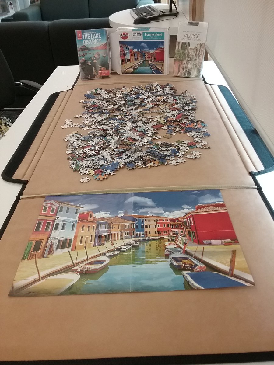 WFlibraries's tweet image. Dreaming of next summer. #Wakefieldlibrary recommends you to relax and help complete our #Jigsaw. @WFlibraries #helptheages #Mindfulness