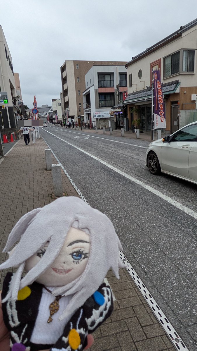 ghost82622's tweet photo. 【Cu Sensei in Japan】
Day.1
Traveling Japan with Cu Sensei ~
（P2 doll on the left is my OC,not Felly🤣.）

#FeileaCanvas https://t.co/Wn7fdiNtHM