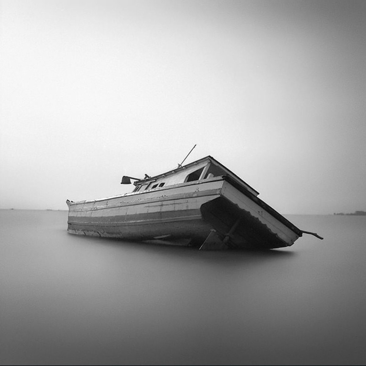 © 2025
➤ Idle - Lazy Sunday Afternoon 
Camera: Hasselblad 503cx with Fuji Neopan 100, aperture at f/8 and speed at 2 minutes.