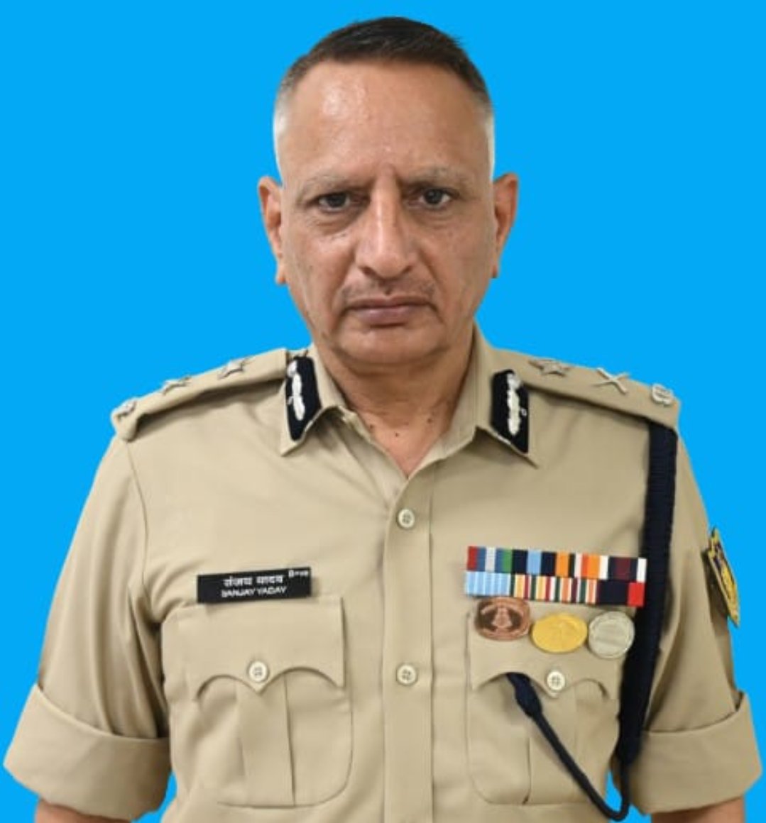 𝐒𝐡𝐫𝐢  Sanjay Yadav, 𝐈𝐆𝐏, 𝐭𝐨𝐨𝐤 𝐨𝐯𝐞𝐫 𝐭𝐡𝐞 𝐜𝐡𝐚𝐫𝐠𝐞 𝐨𝐟 𝐈𝐆𝐏, 𝐖𝐞𝐬𝐭 𝐁𝐞𝐧𝐠𝐚𝐥 𝐒𝐞𝐜𝐭𝐨𝐫, 𝐂𝐑𝐏𝐅, 𝐊𝐨𝐥𝐤𝐚𝐭𝐚. 
💐 Congratulations ....