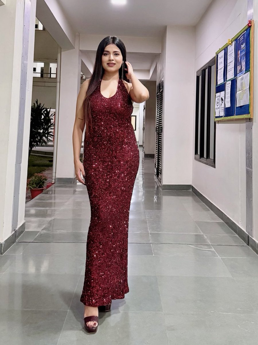 thenidhii's tweet image. Thank you IIT Kanpur for inviting me to Antaragini as a judge for the fashion shows. It was an honour to be here 😇❤️