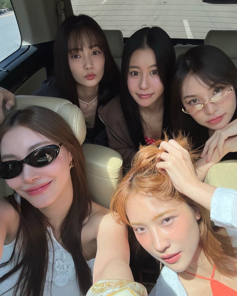 namtanemi's tweet image. I LOVE WOMEN 

#ciizezphr #kapookphat #Janhae #piployRR #Jingjingyu